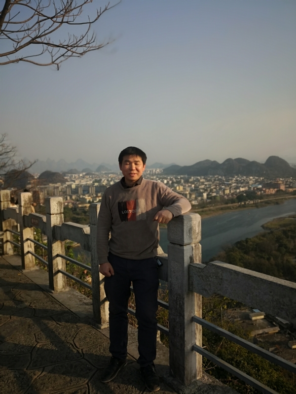 漓江之上的第三张照片--桂林中老年相亲网